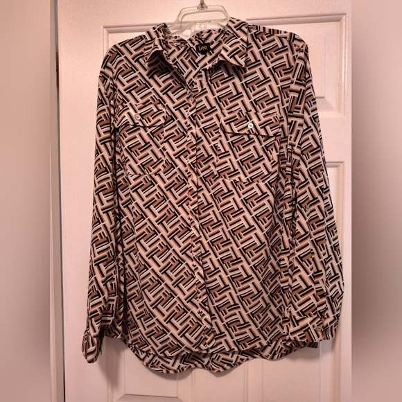 Lee Tops - Black and Tan Patterned Button-Up Blouse by Lee